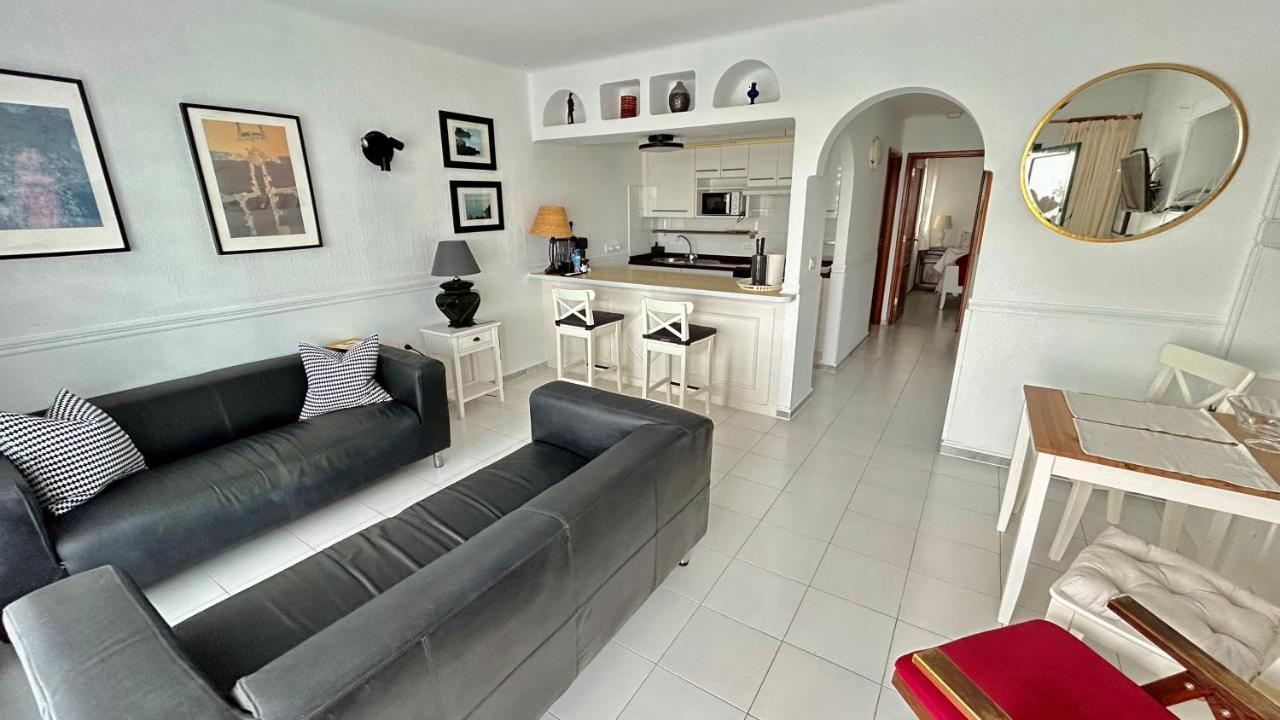 Pearl Apartment Tias Bagian luar foto
